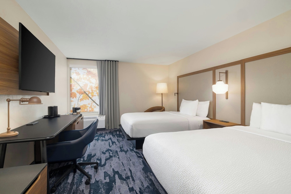 Fairfield by Marriott Inn & Suites Clinton in Clinton, United States