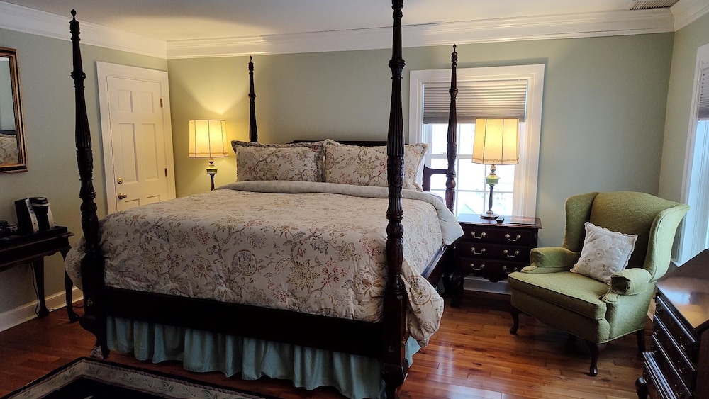 Kingsbay Mansion & Vacation Houses - photo 15
