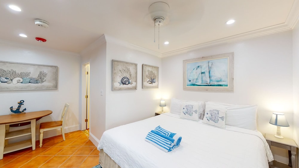 Tropic Isle at Anna Maria Island Inn - photo 2