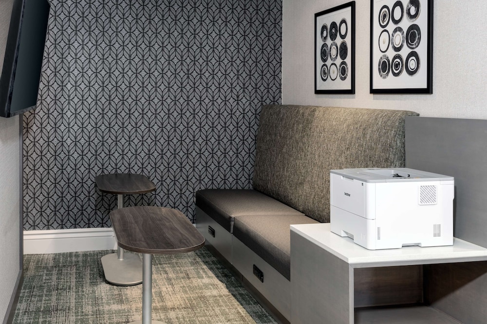 Hampton Inn Boston Bedford Burlington - photo 38