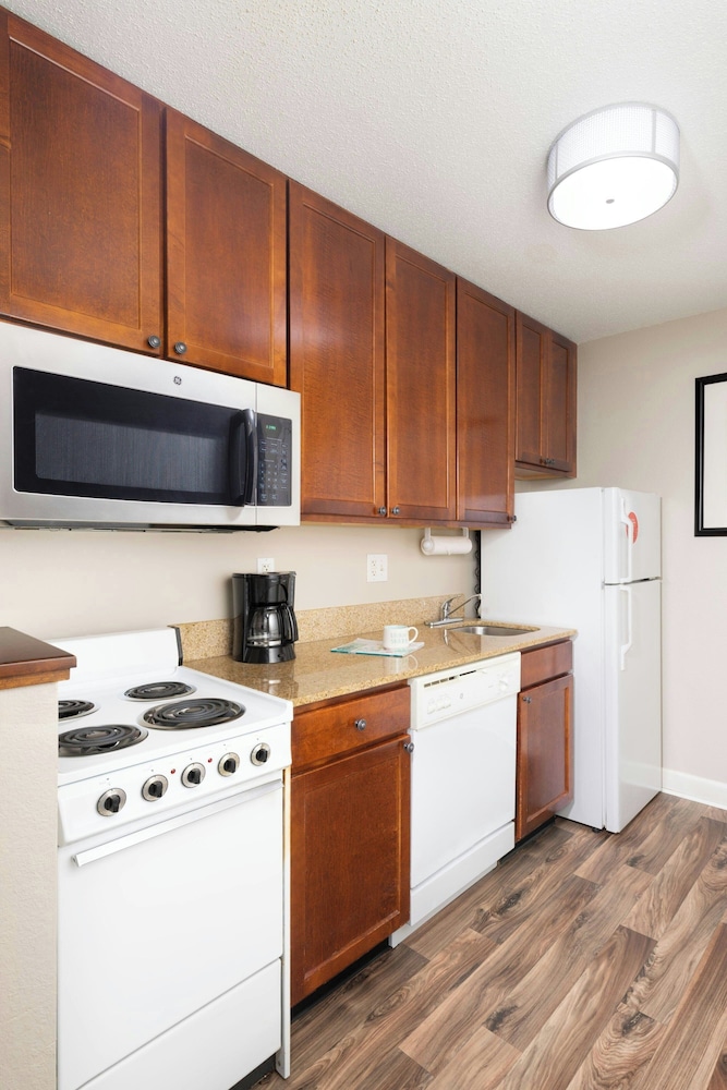 TownePlace Suites Bowie Town Center - photo 8