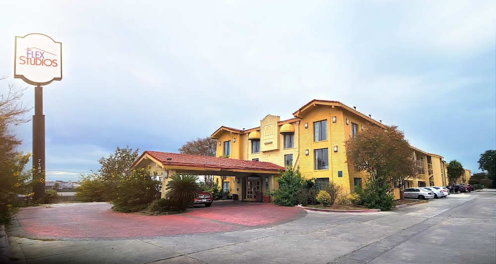 Flex Studios Culebra - featured photo