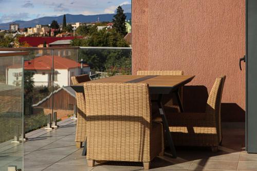 Stylish 3BR Duplex in Avlabari By Wehost