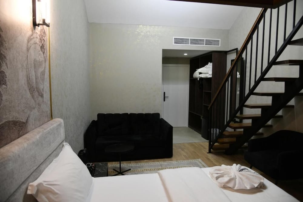 Hotel Valbor — Bajram Curri — photo 4