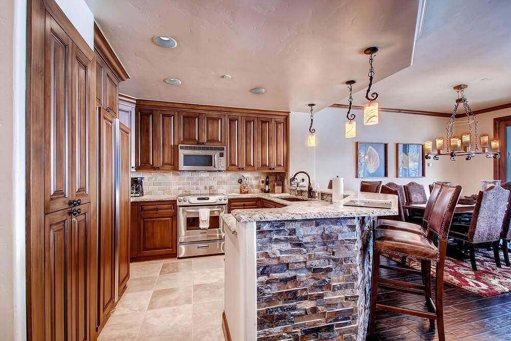 Highlands Slopeside by East West Hospitality - photo 189