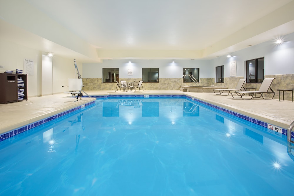 Holiday Inn Express Hotel & Suites Concordia by IHG - photo 19