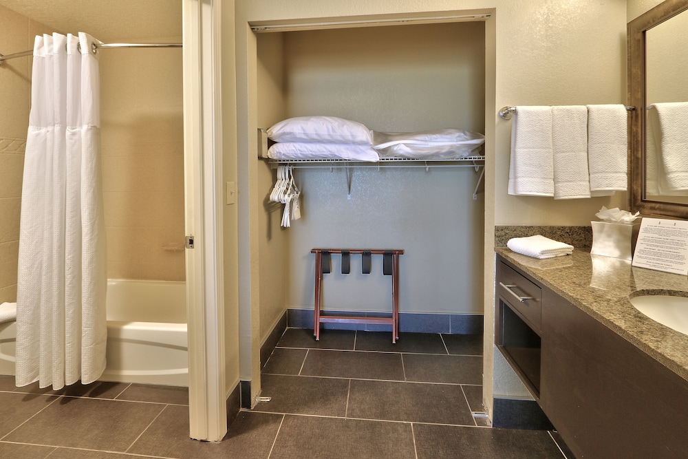 Staybridge Suites North Albuquerque by IHG - photo 17