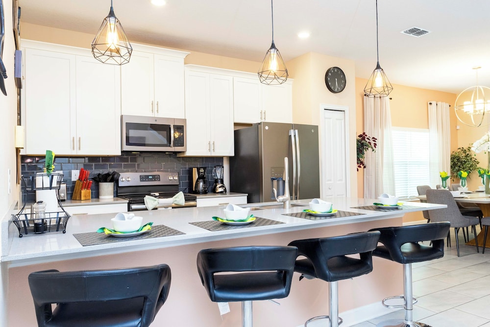 Magnificent 5Bd w Pool @ Storey Lake 4800 - photo 13