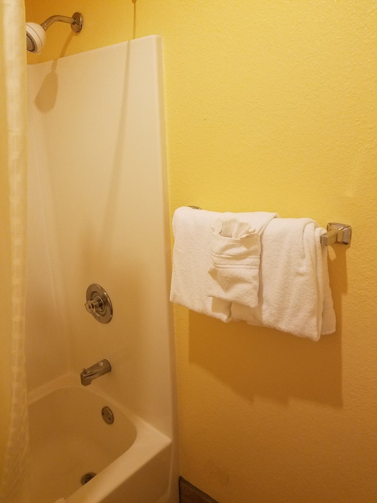Travelodge by Wyndham Wenatchee - photo 32