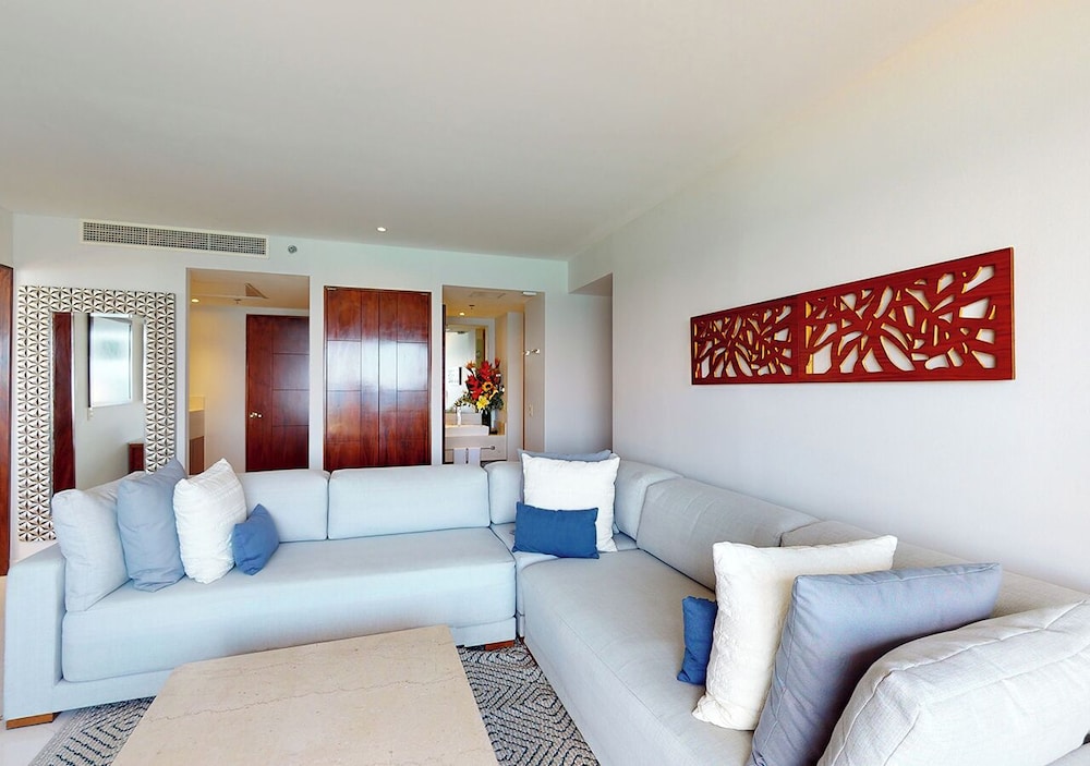 Park Royal Beach Cancun All Inclusive