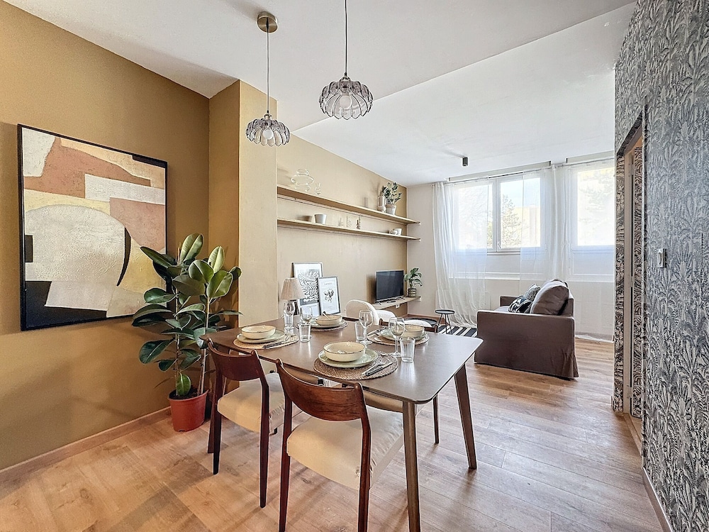 SacresappartsLib - carbon neutral hotel in Reims