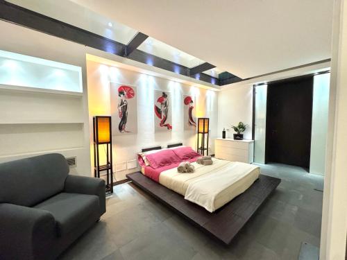 Industrial Loft Garage Netflix wifi — 4-Star Luxury Hotel in Brescia, Italy