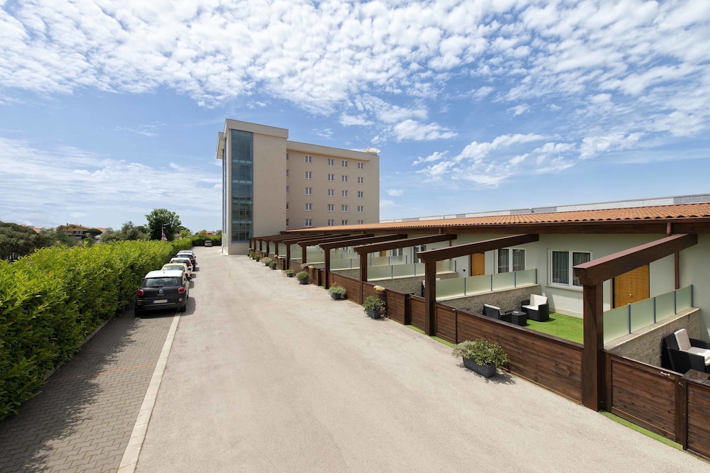 Simon Hotel - carbon neutral hotel in Pomezia