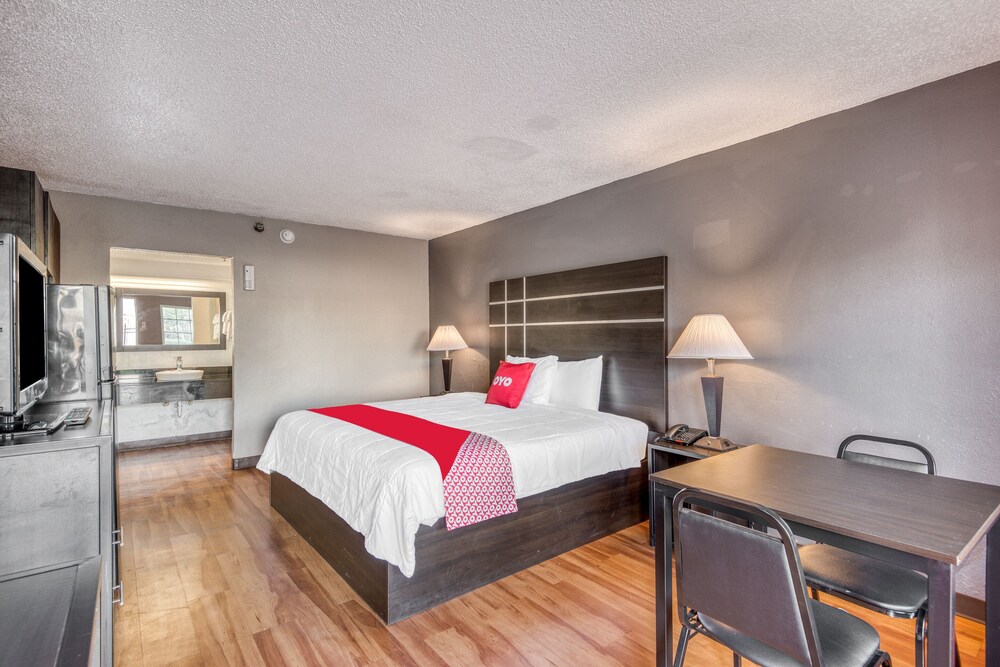 OYO Hotel Jackson Fairgrounds I 55 - photo 16
