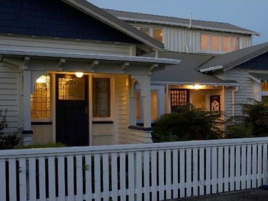 Teichelmanns Bed and Breakfast — 4-Star Luxury Hotel in Hokitika, New Zealand