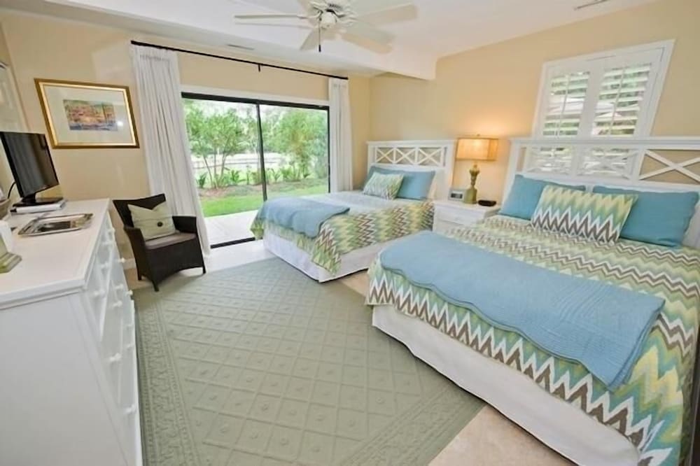 42 N. Sea Pines Drive at the Sea Pines Resort - photo 2