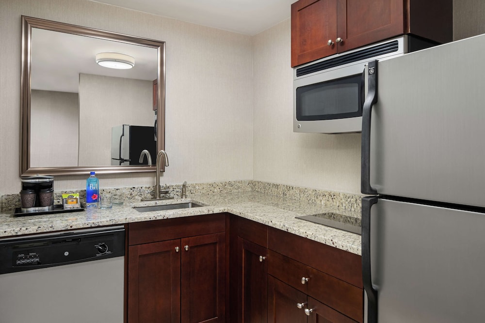 DoubleTree Suites by Hilton Charlotte SouthPark - photo 17