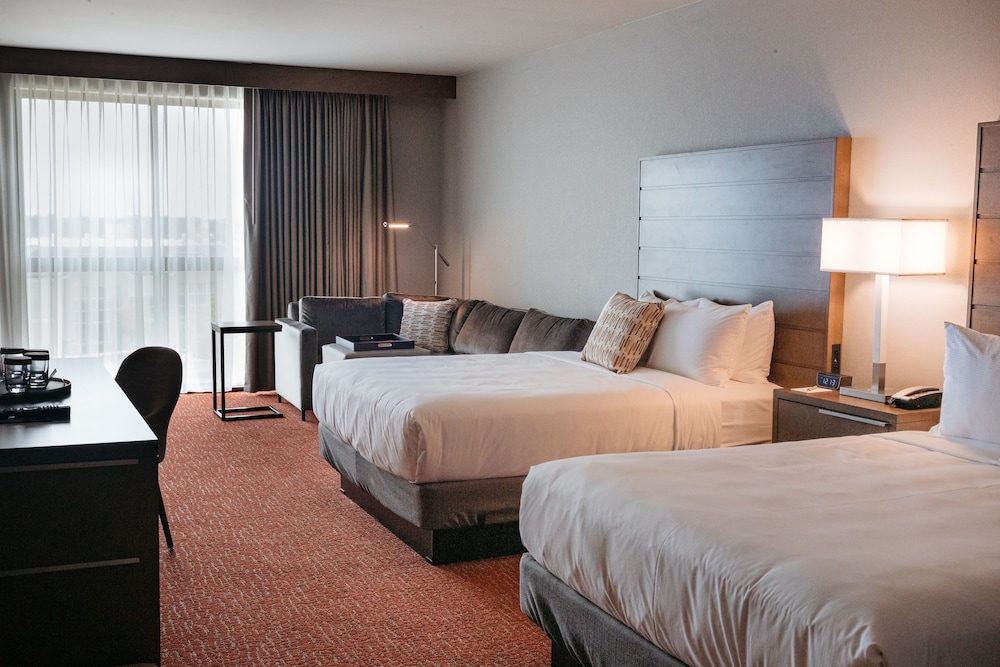 Revel Hotel Des Moines Urbandale Tapestry Collection by Hilton - photo 11