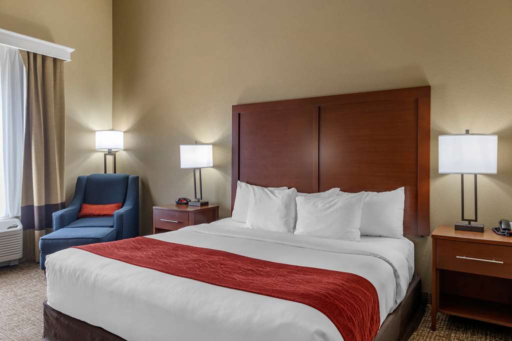 Comfort Inn Suites Augusta — Augusta