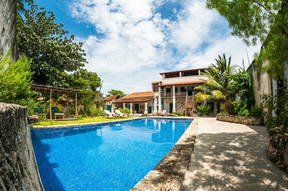 Ulani Lodge 9518487 — Pemba