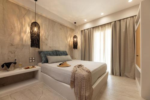 Villa Finest Seaside Villa with private swimming pool at Orkos — 4-Star Luxury Hotel in Naxos, Greece