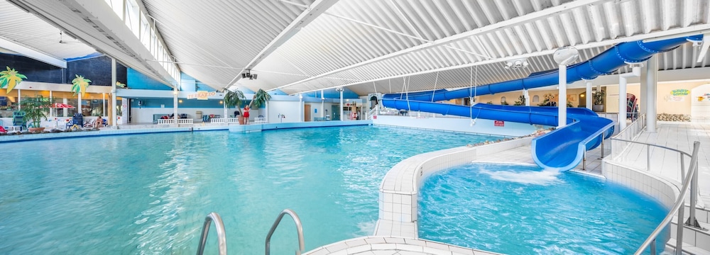 Holiday Home in Kamperland Near the Beach — 4-Star Luxury Hotel in Kamperland, Netherlands