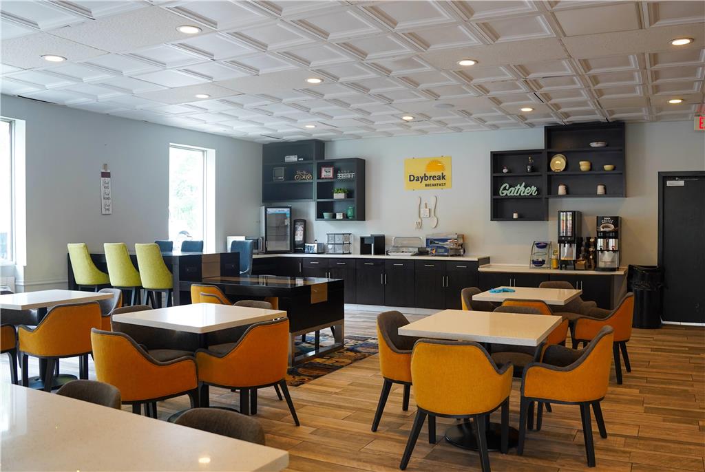 Days Inn by Wyndham Southington - photo 13