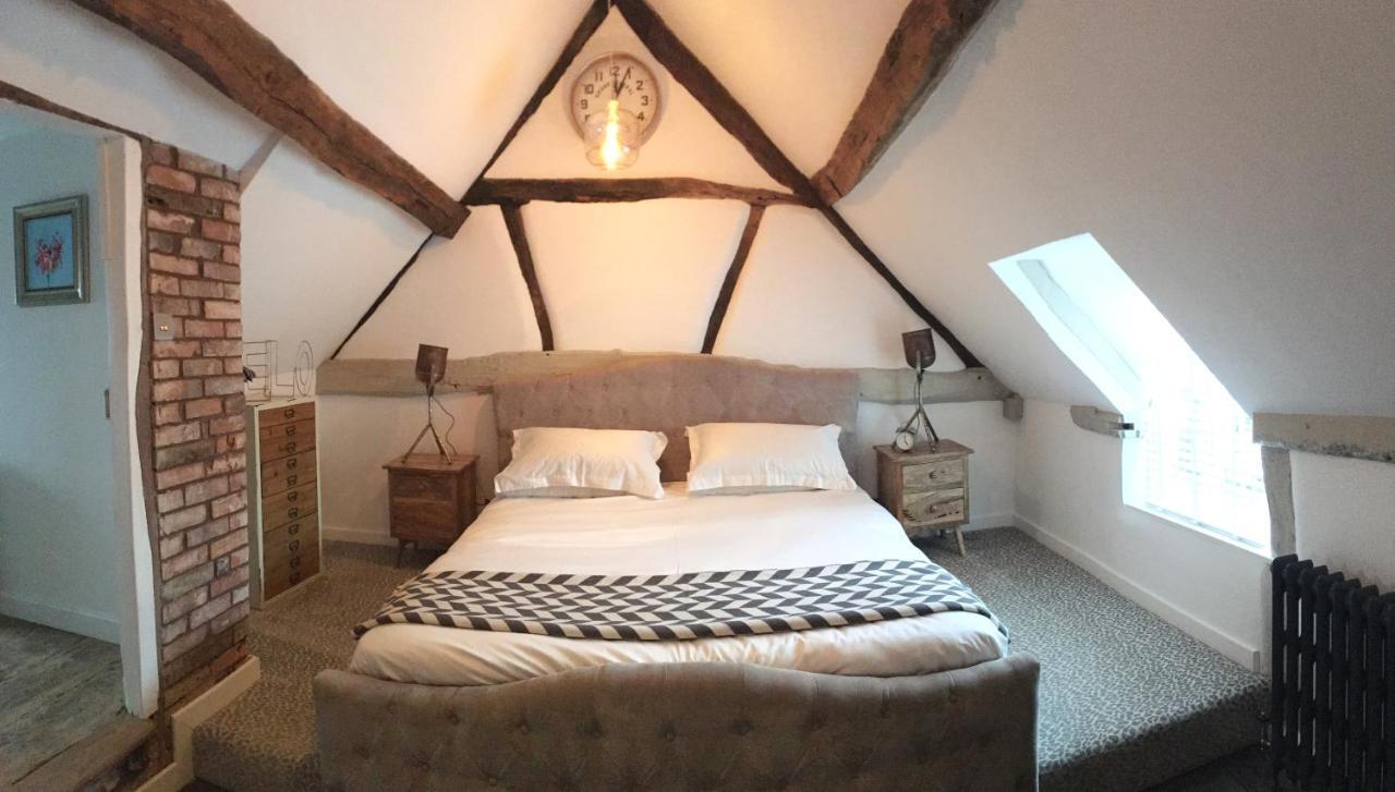 The Art Studio — 4-Star Luxury Hotel in Henley In Arden, United Kingdom