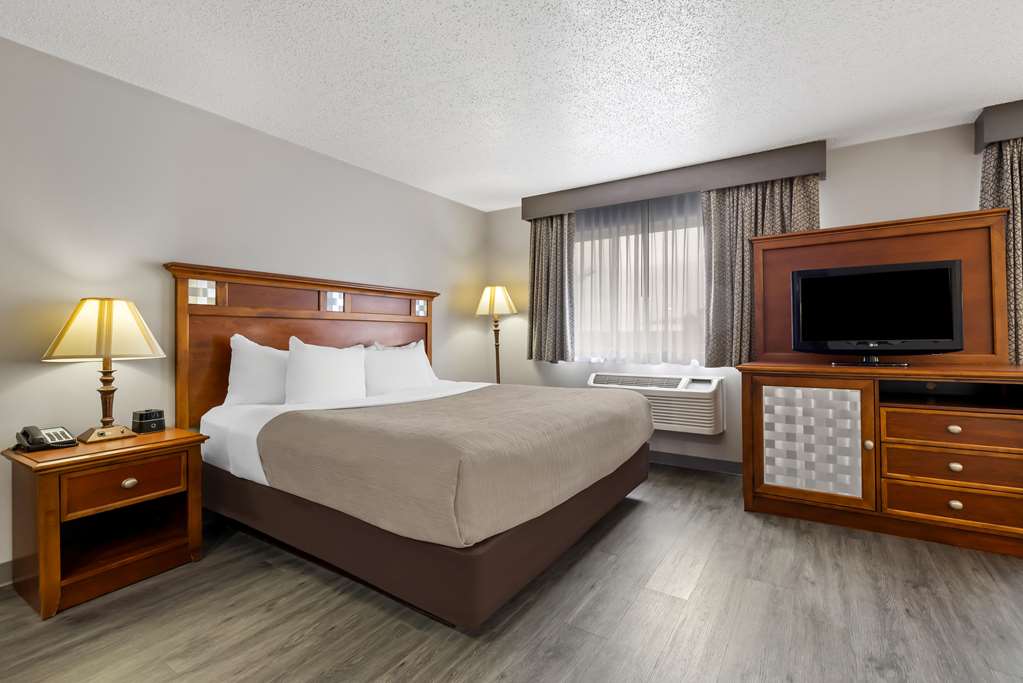 Quality Inn near Monument Health Rapid City Hospital - photo 26