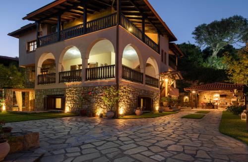 Vetrinos Apartments — 4-Star Luxury Hotel in Agios Nikolaos, Greece
