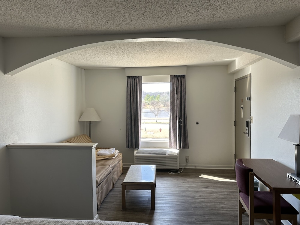 Quality Inn & Suites Decatur Priceville I 65 - photo 16