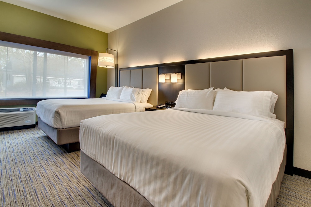 Holiday Inn Express & Suites Summerville by IHG - photo 20
