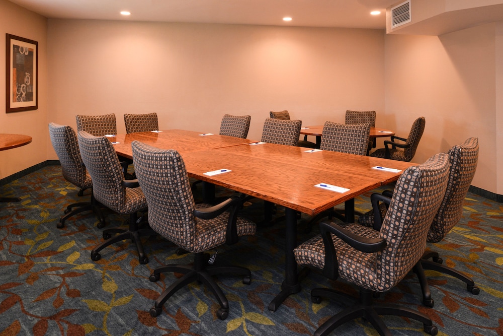 Candlewood Suites Boise Towne Square by IHG - photo 40