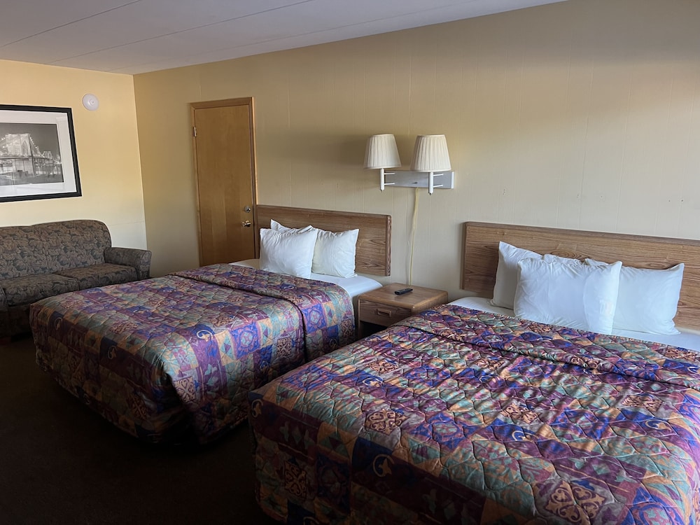 All Star Inn & Suites - photo 195