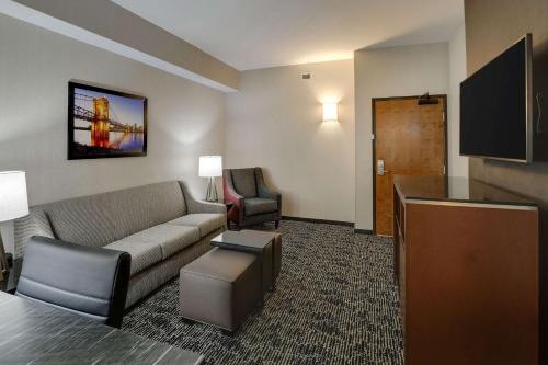 Drury Plaza Hotel Cincinnati Florence - photo 26