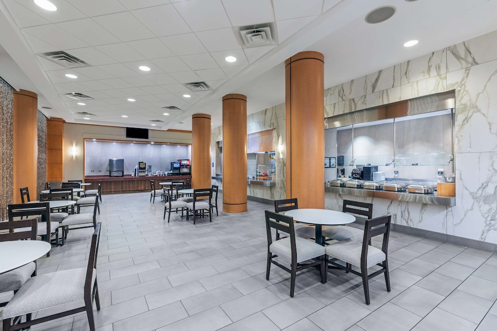 Embassy Suites by Hilton Houston Energy Corridor - photo 29