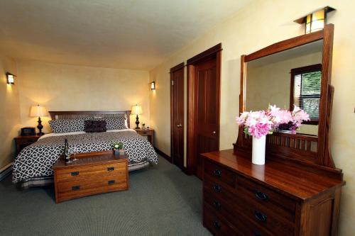 Elk Cove Inn & Spa - photo 12