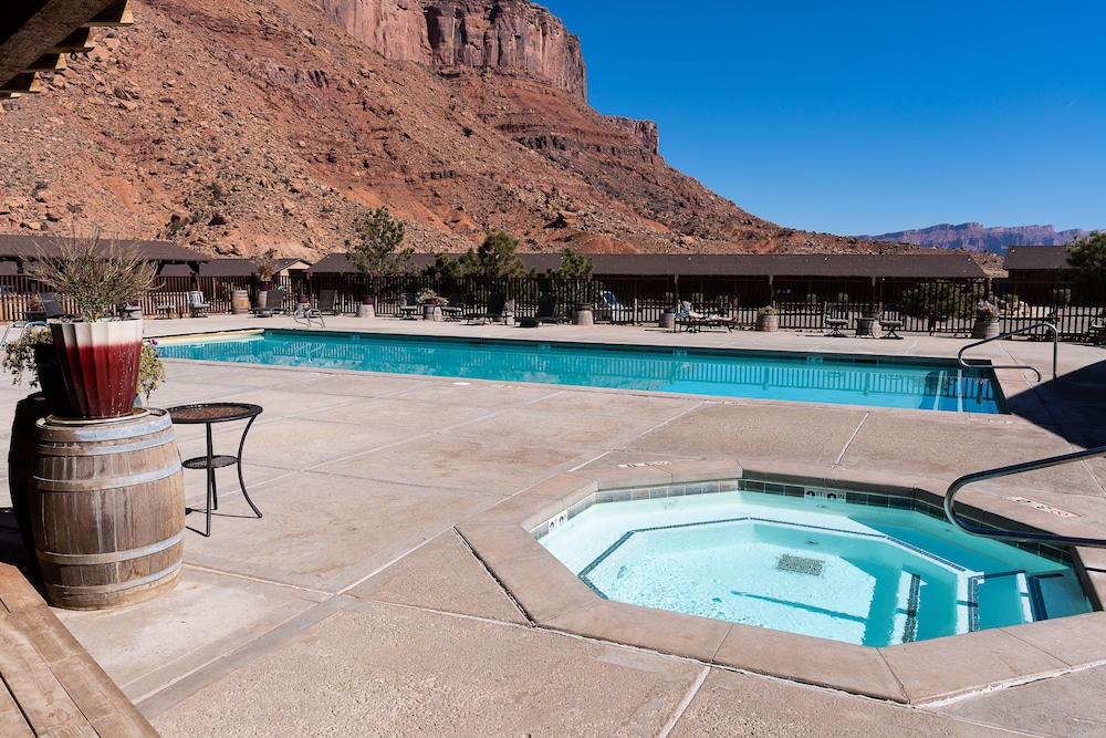 Red Cliffs Lodge - photo 42