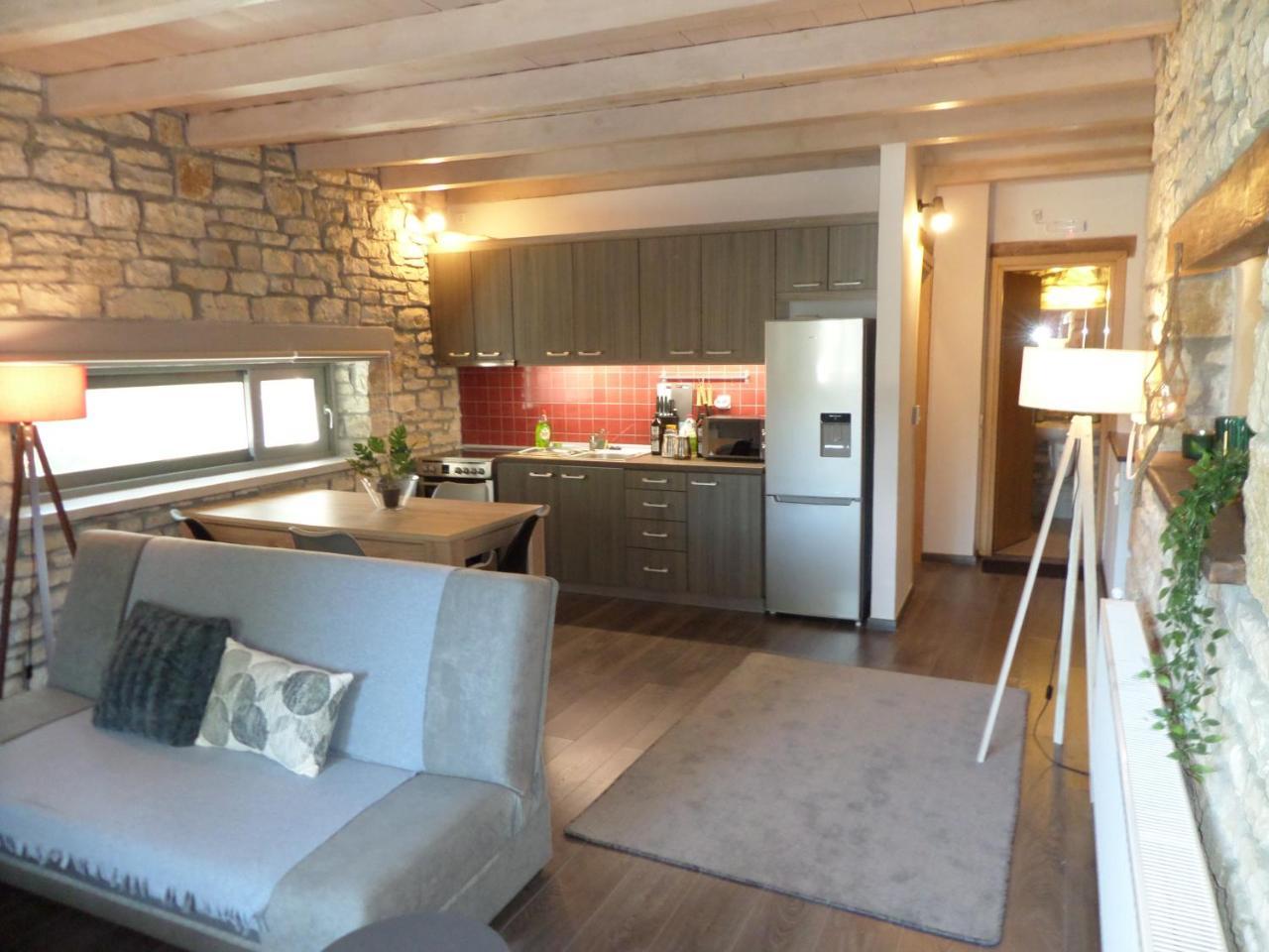 Kalpaki Stone Apartment 1 — 4-Star Luxury Hotel in Kalpaki, Greece