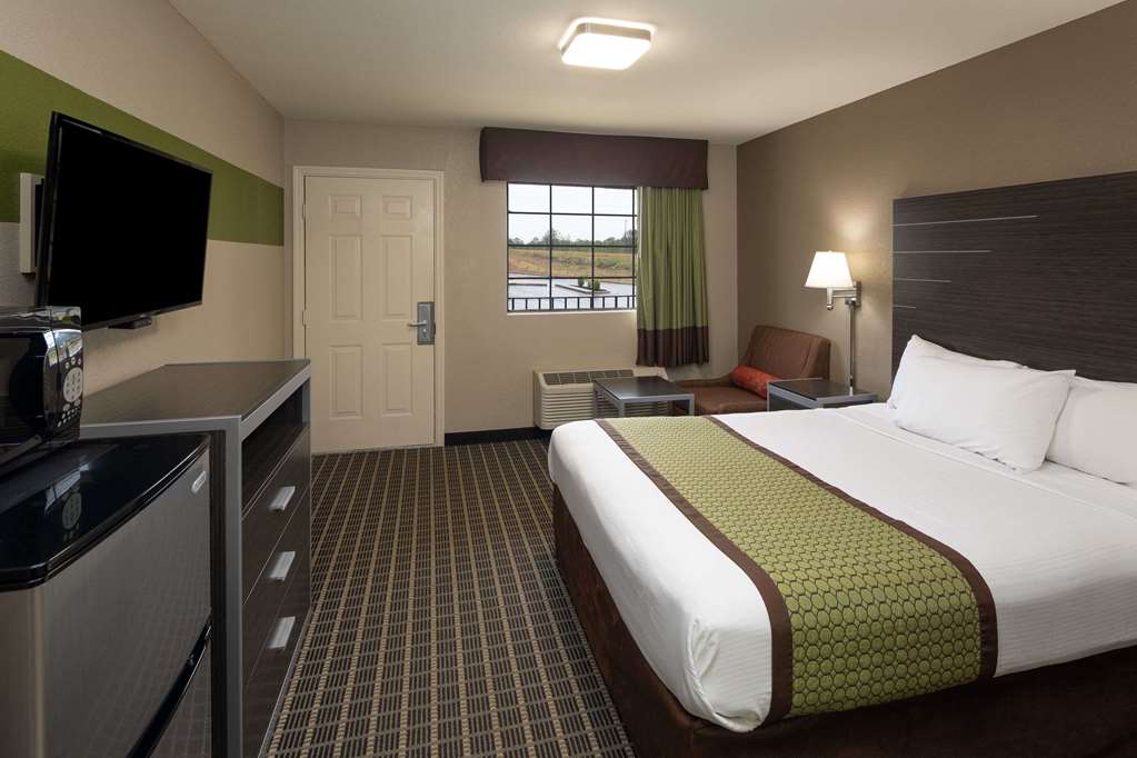 Days Inn & Suites by Wyndham Athens Alabama - photo 3