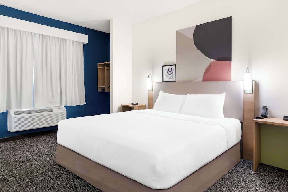 Spark by Hilton Springfield Southwest - photo 10
