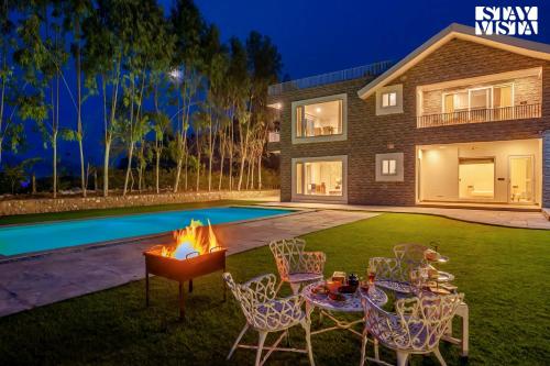StayVista at Silver Slopes with outdoor pool