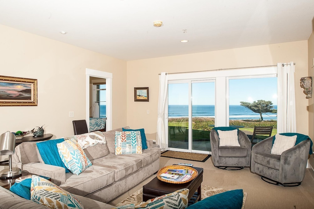 Lighthouse View at Shoreline Ridge Newport - featured photo