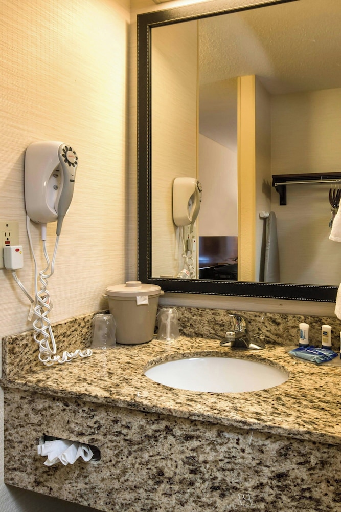 Fairfield Inn & Suites Jacksonville Airport - photo 14