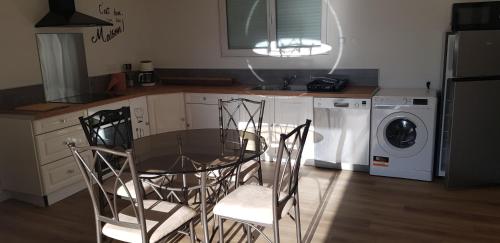 Les Bouchos - carbon neutral hotel in Yves