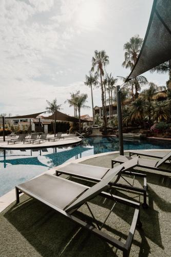 Yarrawonga Waterfront Apartments — 4-Star Luxury Hotel in Mulwala, Australia