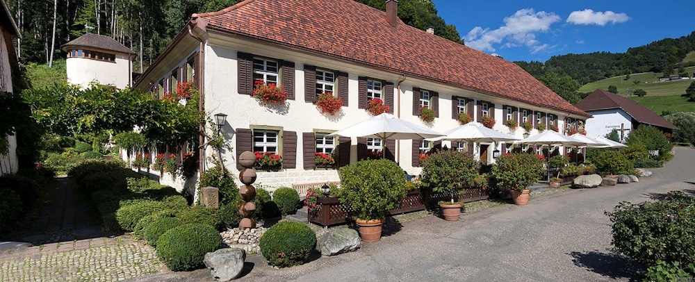 Romantik Hotel Spielweg — hotel in Muenstertal/Schwarzwald