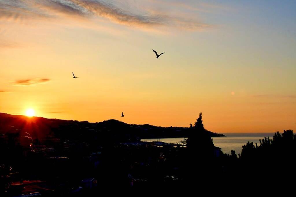 Attico Gabriella Mare Verde Sole E Tranquillita — 4-Star Luxury Hotel in San Remo, Italy