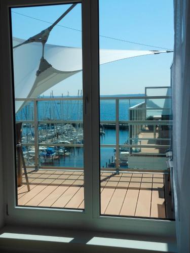 Apartment 42 Segler mit Sauna Blickrichtung offene See — 4-Star Luxury Hotel in Eckernfoerde, Germany