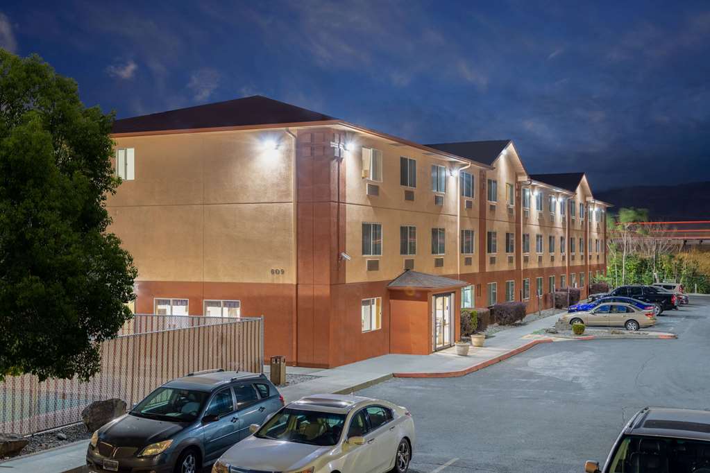 Super 8 by Wyndham The Dalles OR - photo 4